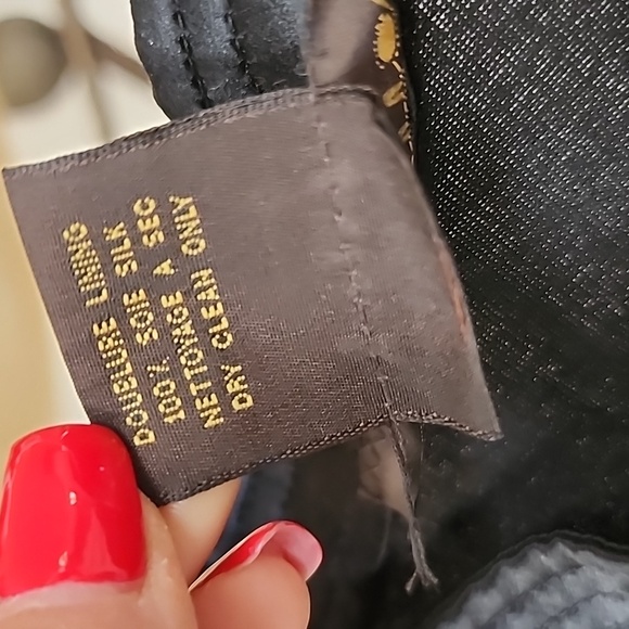 Louis Vuitton Black Long Sleeve Dress with Flower Accent - Picture 7 of 8